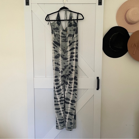 GYPSY Tie-Dye Halter Neck Jumpsuit - Picture 3 of 6